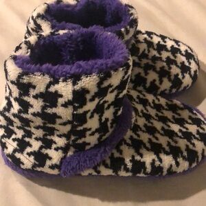 Slippers booties girls new sizes 13-1  or 3-4 polyester slip on washable